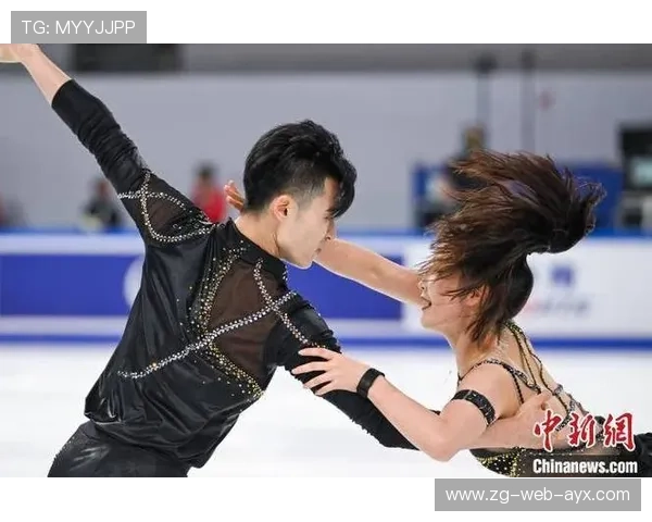 中国冰舞组合上演神级托举，国外观众喊出中国队名